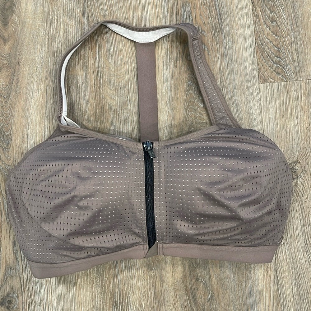 Victoria’s Secret Knockout front close sports bra 36DD